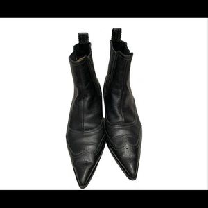 Hermès vintage kitten heel boots.